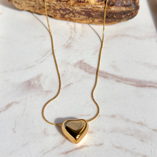 Bold Heart Small Gold Necklace