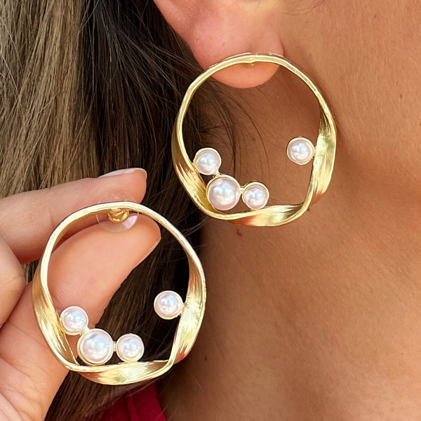 Circular Spiral With Pearls Gold Earrings