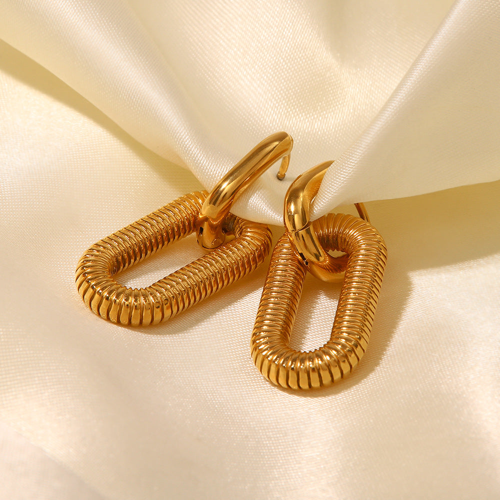 Oval Spring Gold Earrings