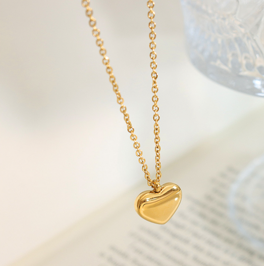 Basic Chain Bold Heart Gold Necklace