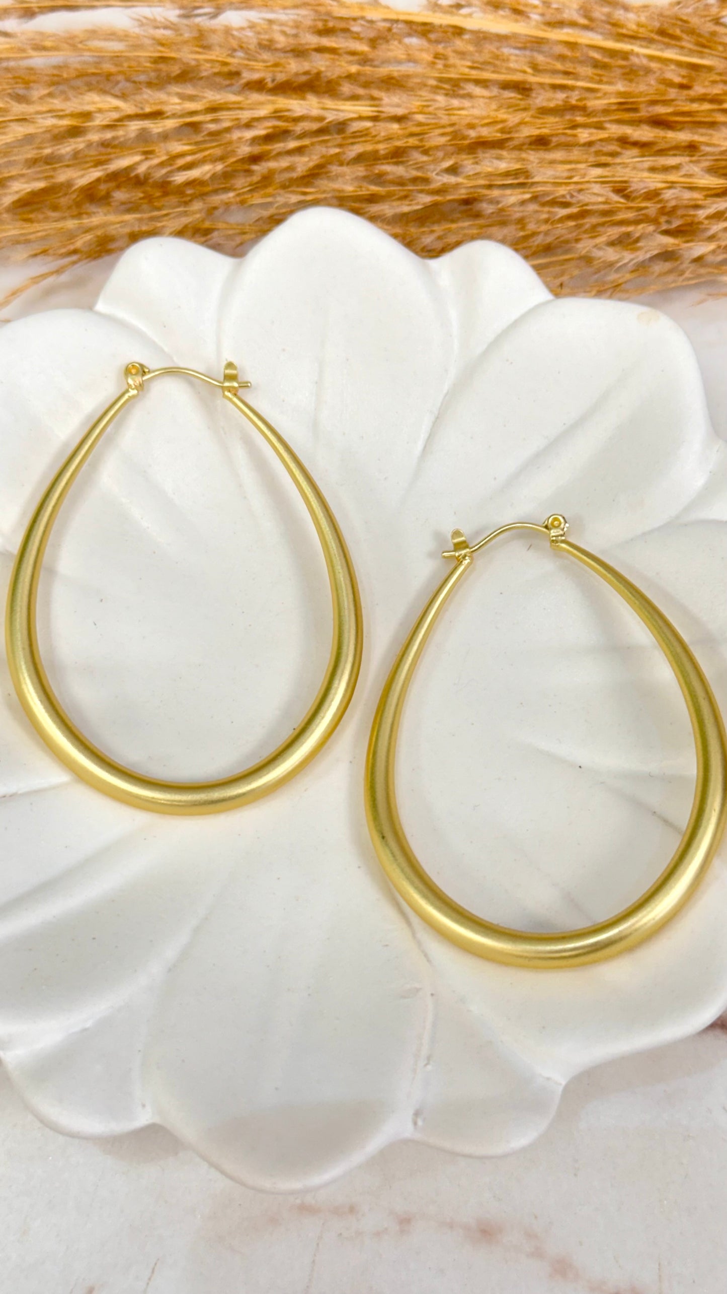 Ovals Hoops Gold Earrings