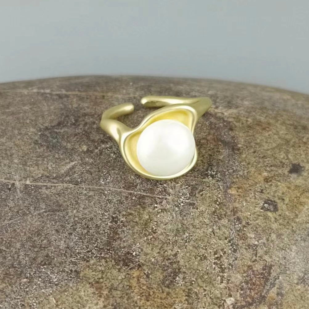 Tiny Pearl Gold Ring