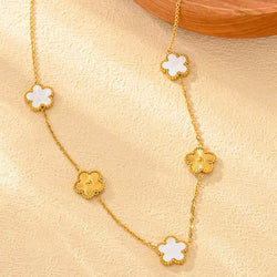 White And Gold Flowers Necklace