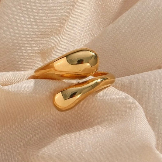 Gold Twist Drop Ring