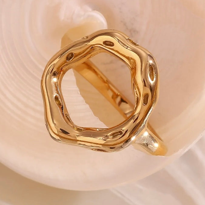 Wavy Hoop Gold Ring