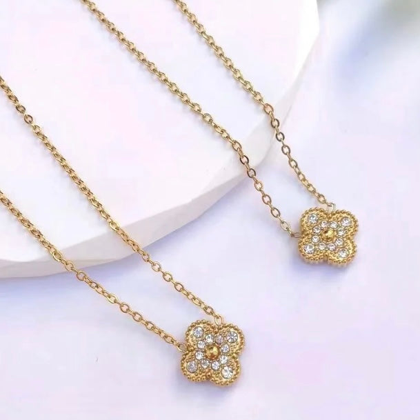 Zirconia Clover Gold Necklace