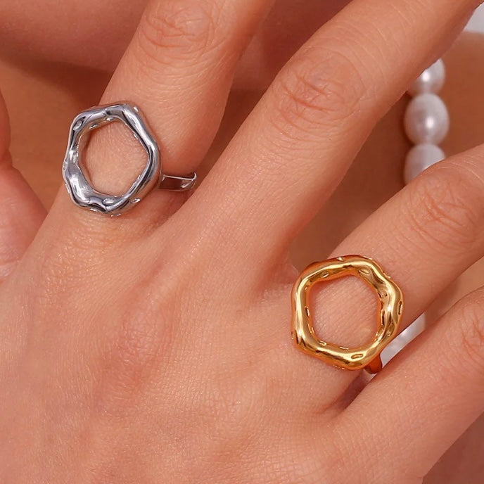 Wavy Hoop Gold Ring