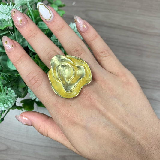 Flower Shape Gold Ring