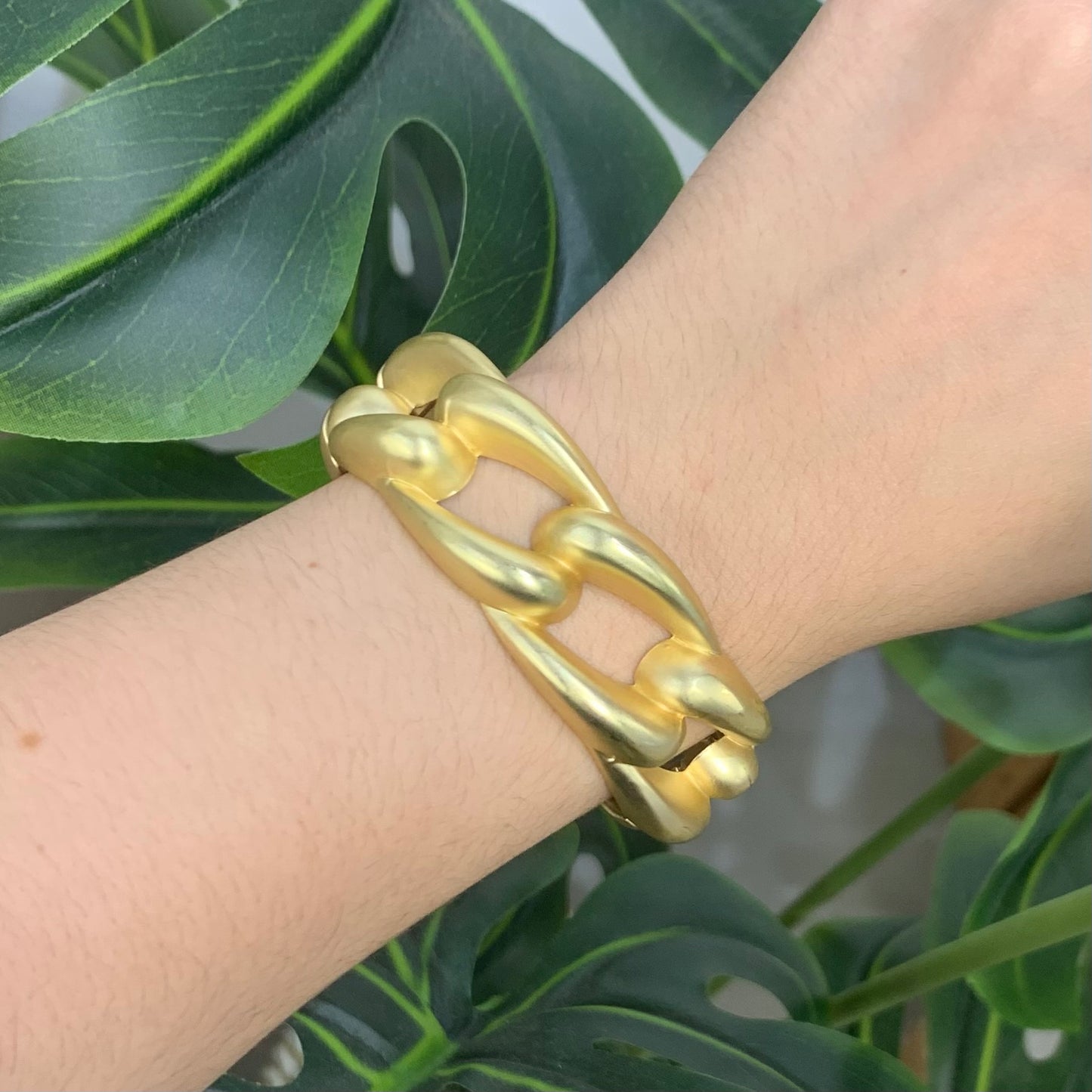 Wave Style Gold Bracelet