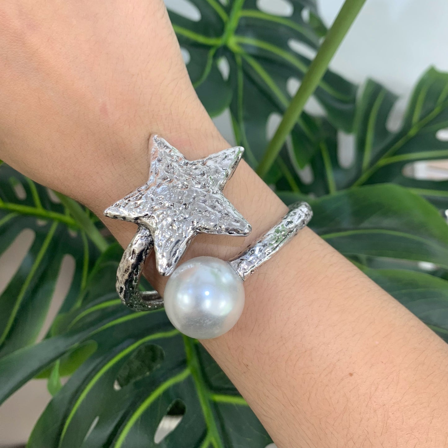 Cuff With Pearl And Big Star Silver