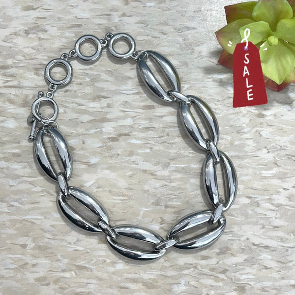 Oval Necklace Silver Plated
