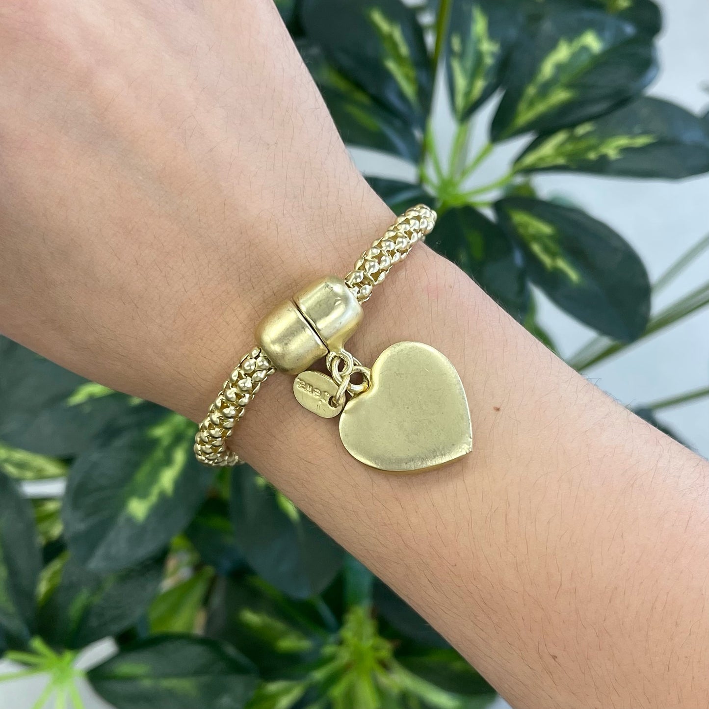 Gold Bracelet With Hanging Heart