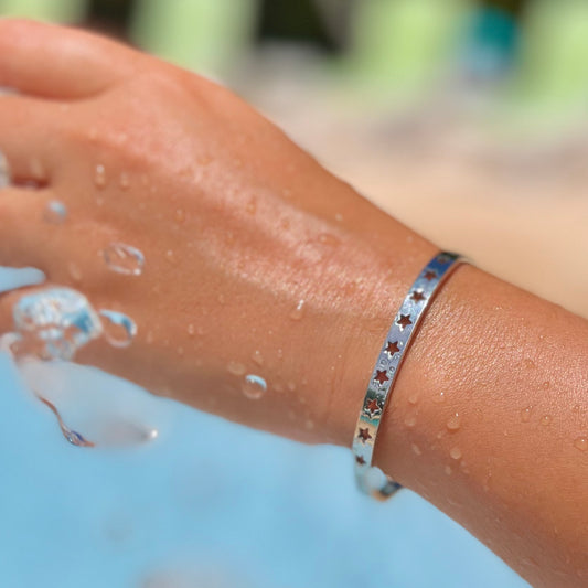 Star Pattern Thin Silver Bangle