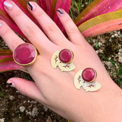 Leaf With Red Round Stone 2 Pieces Set
