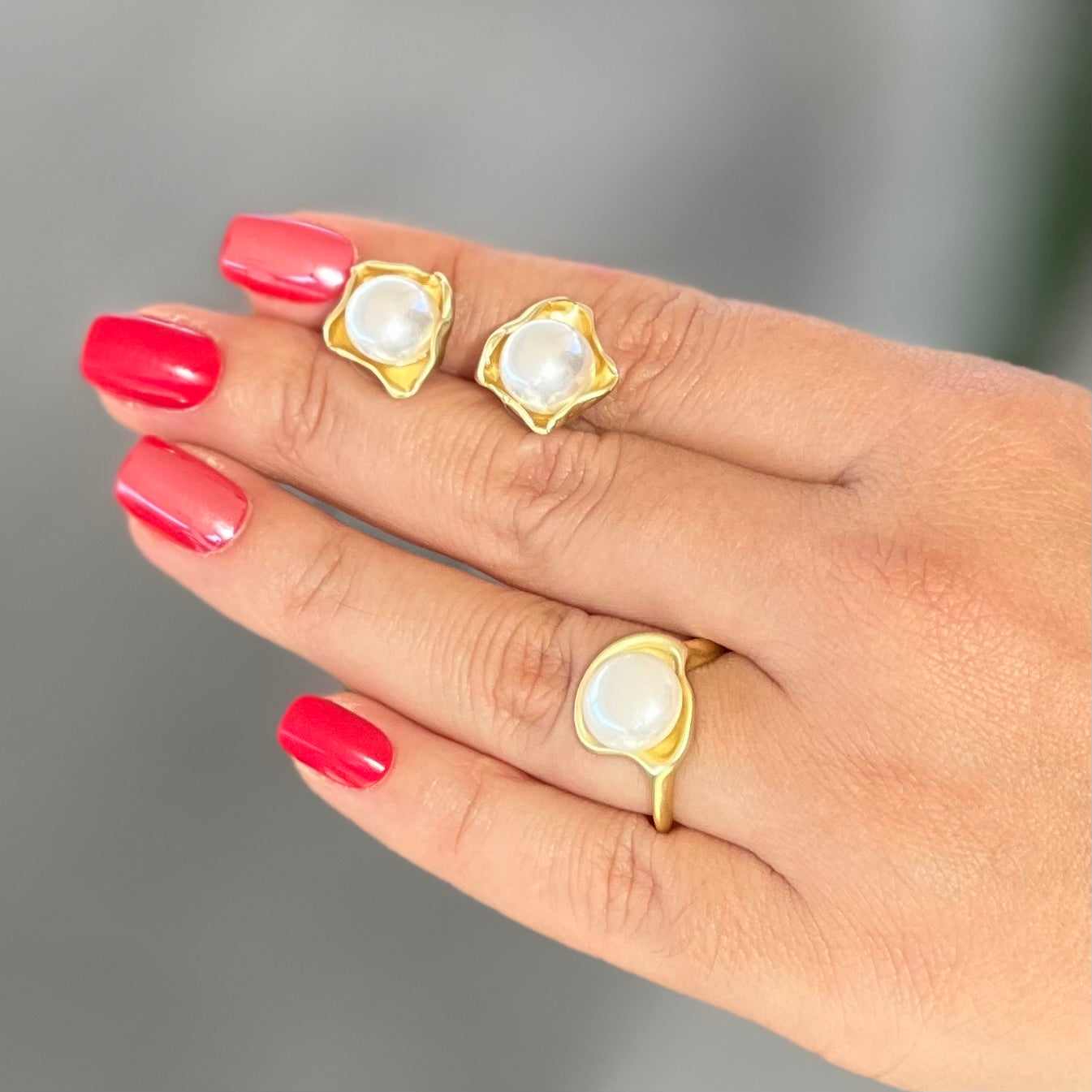 Tiny Pearl Gold Ring