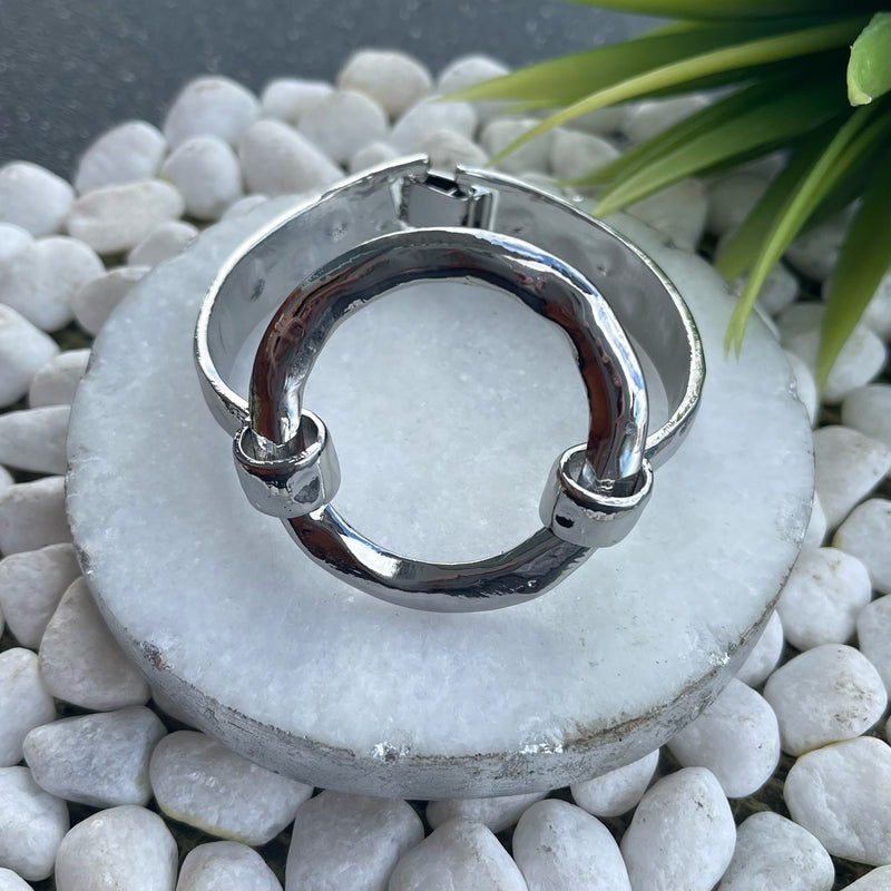 Bracelet With a Circle in the Center Silver