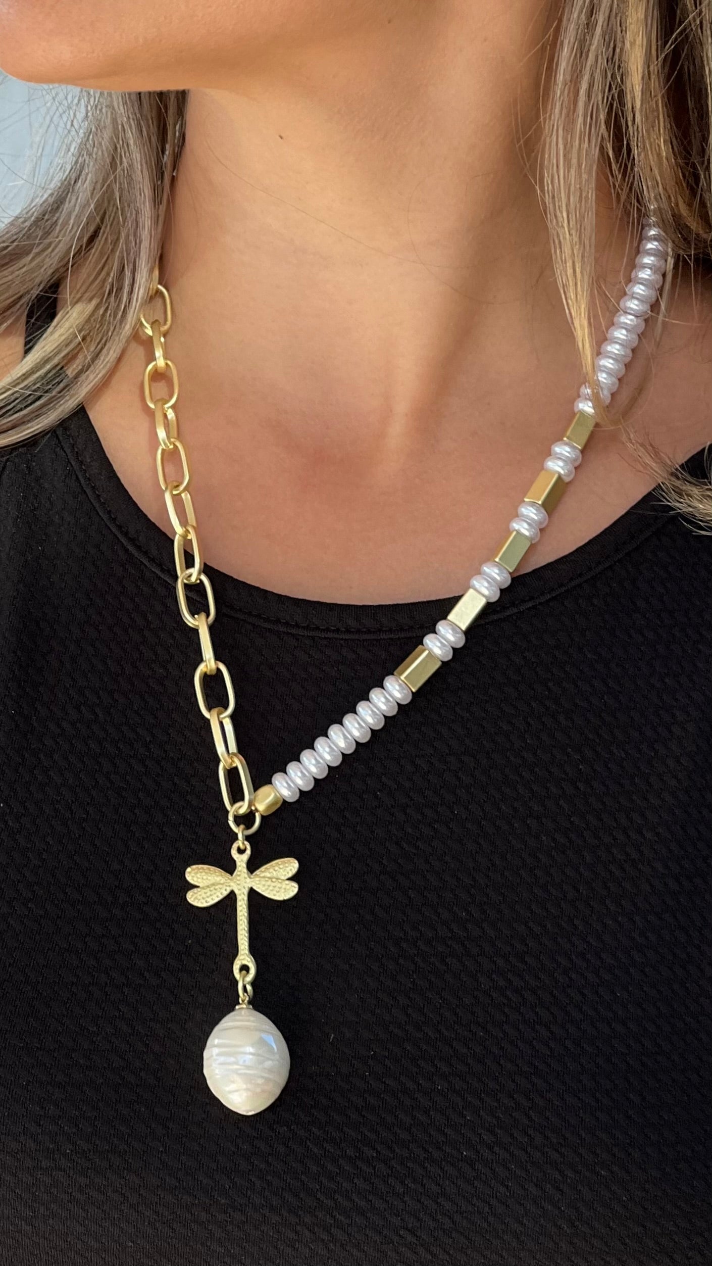 Dragonfly With Big Pearl Gold Necklace