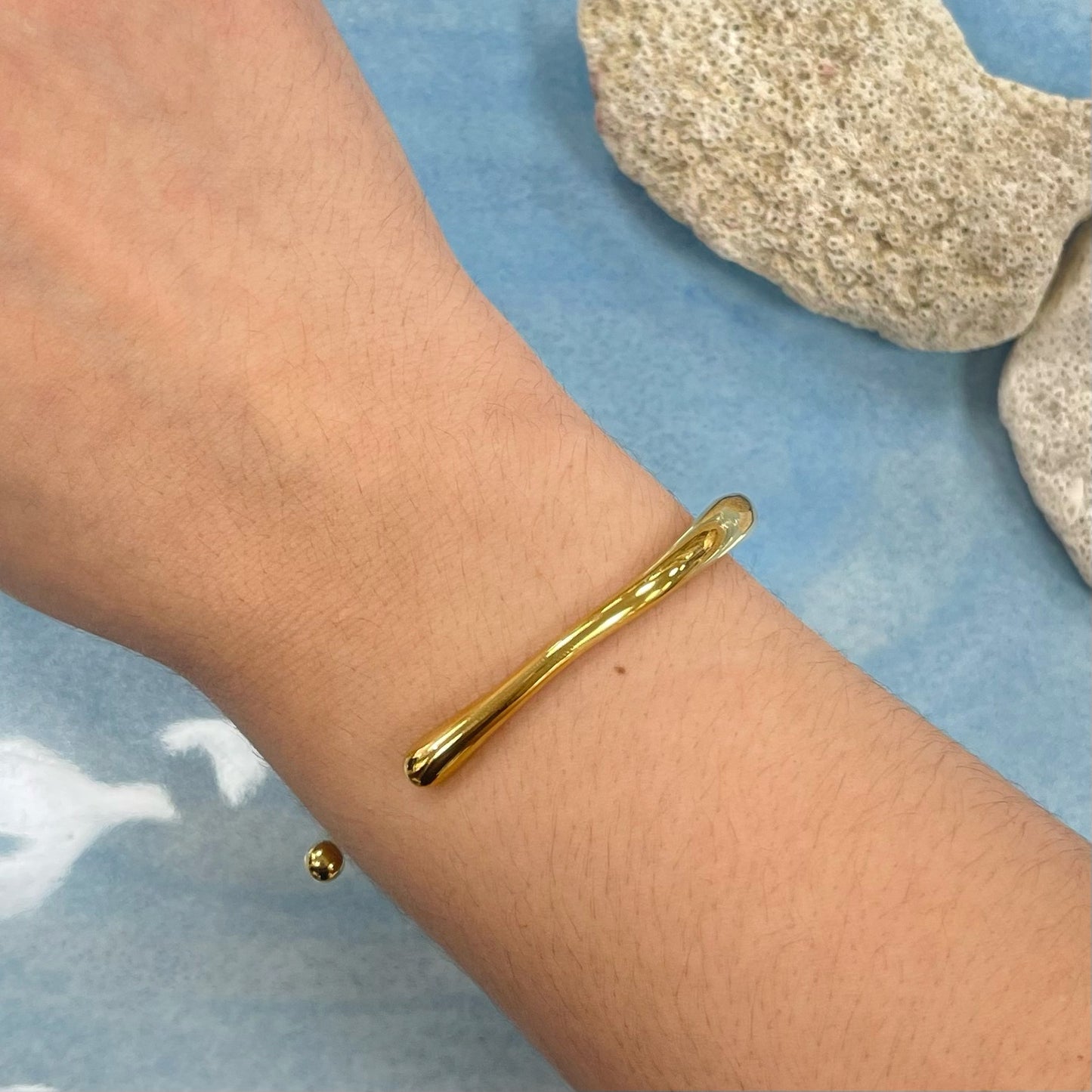 Curves Gold Bracelet