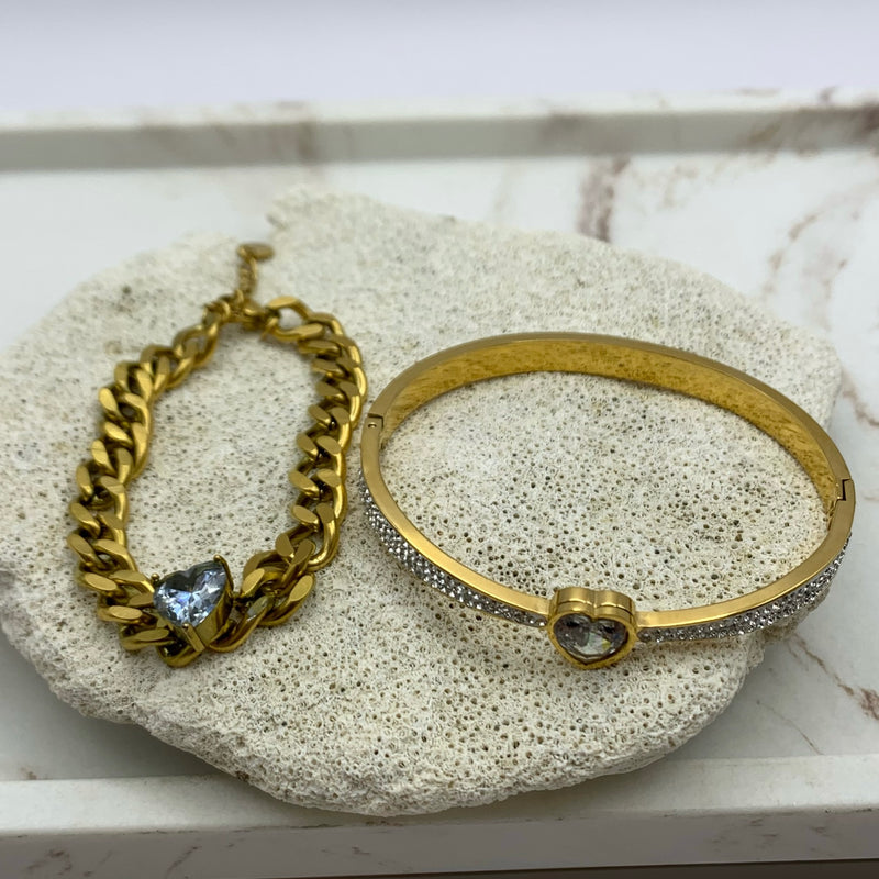 Crystal Heart Gold Bangle