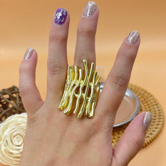 Slat Wave Gold Ring