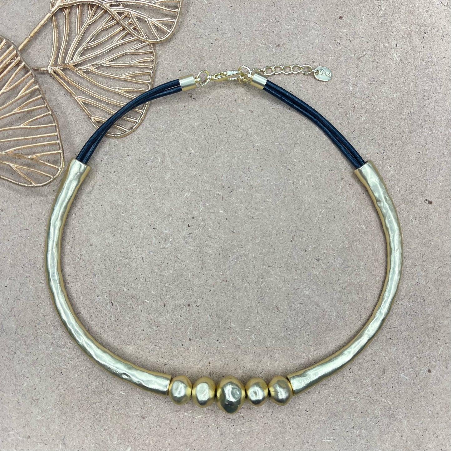 Circular Necklace With 5 Balls Gold