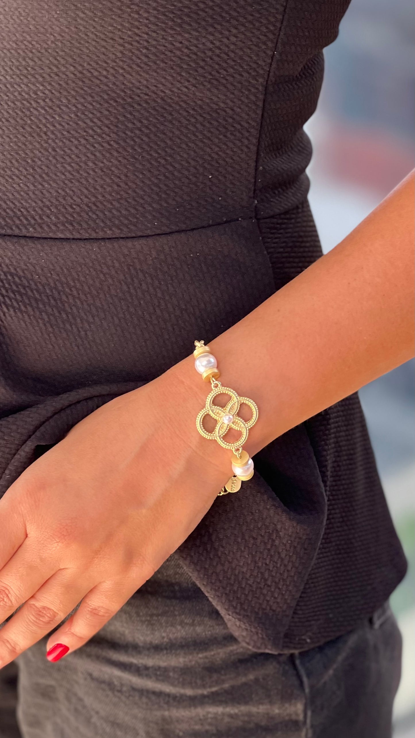 Clover With Pearl Gold Bracelet